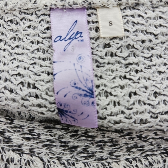 ALYA Knit Aztec Sweater Womens Hi Low Casual Long Sleeve Crew Neck Size S - Picture 6 of 9